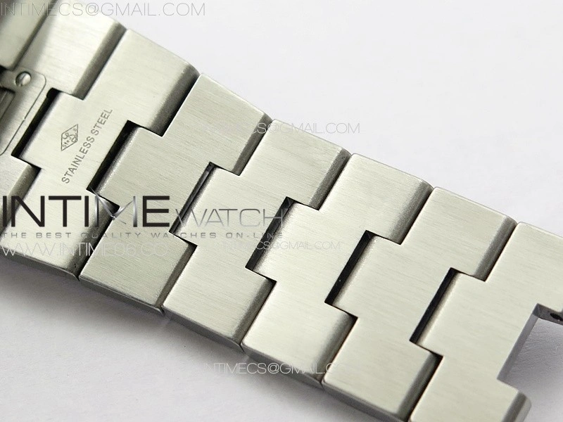 Overseas Perpetual Calendar SS 8F Best Edition Gray Dial on SS Bracelet A1120