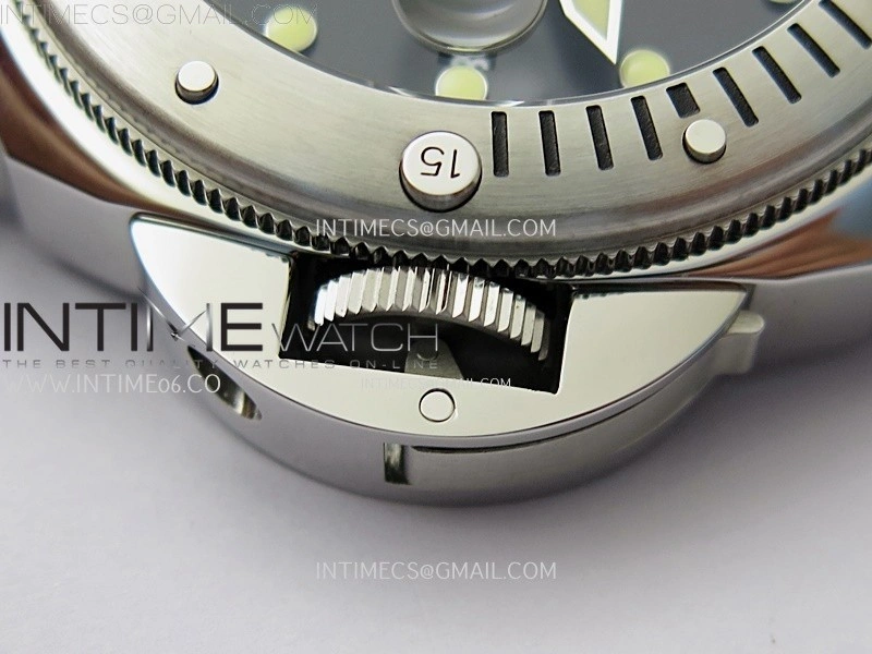PAM1024 Submersible 44mm VSF Best Edition Black Dial on Black Rubber Strap P900