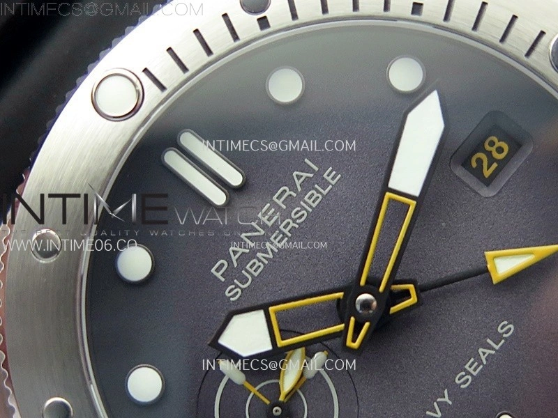 PAM1323 Y GMT VSF 1:1 Best Edition Dark Gray Dial on Black Rubber Strap P9011