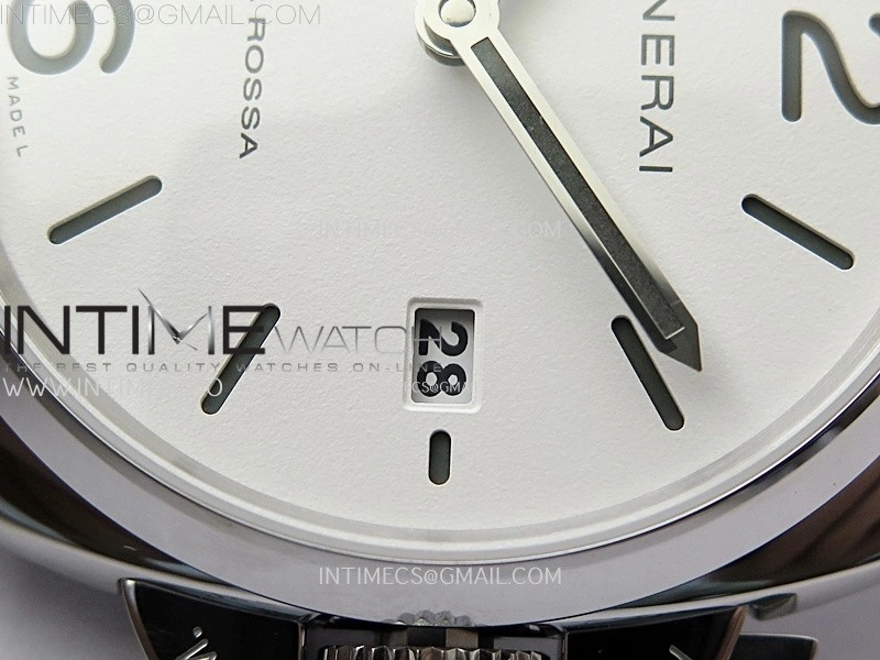 PAM1381 Z 42mm VSF 1:1 Best Edition White Dial on Black Rubber Strap P900