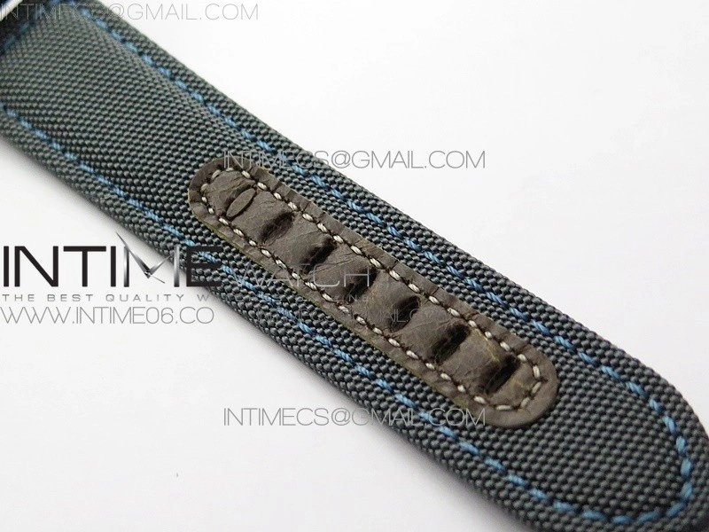 PAM774 HWF Factory on Black Lether Strap Aisan 6497-2