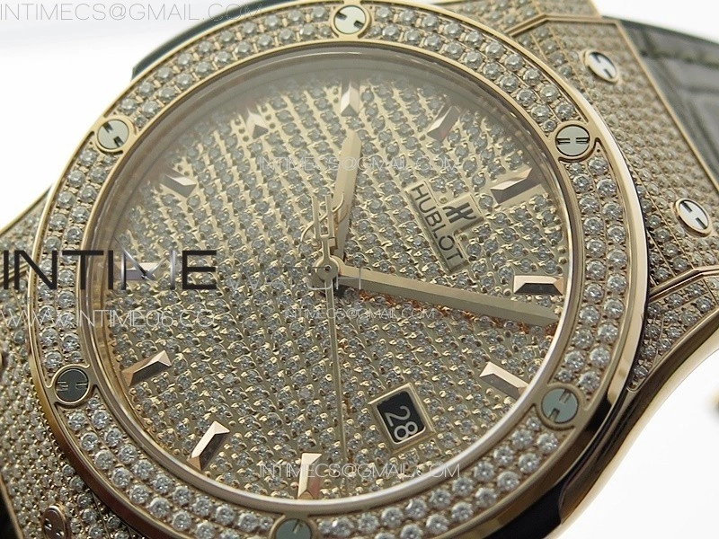 Classic Fusion 42mm RG Paved Diamonds Case And Bezel B50F Paved Diamonds Dial On Gray Gummy Strap A2892
