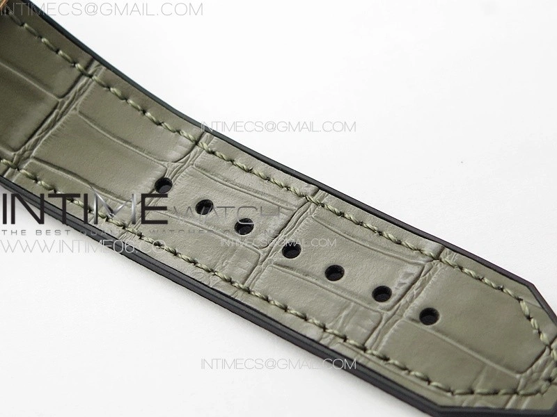 Classic Fusion 42mm RG Paved Diamonds Case And Bezel B50F Paved Diamonds Dial On Gray Gummy Strap A2892