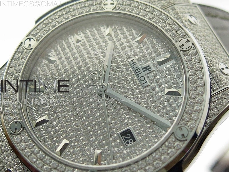 Classic Fusion 42mm SS Paved Diamonds Case And Bezel B50F Paved Diamonds Dial On Gray Gummy Strap A2892