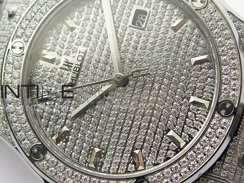 Classic Fusion 42mm SS Paved Diamonds Case And Bezel B50F Paved Diamonds Dial On Gray Gummy Strap A2892