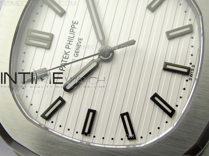Nautilus Jumbo 5711 Super Replication PPF 1:1 Best Edition White Textured Dial on Black Rubber Strap PPF324