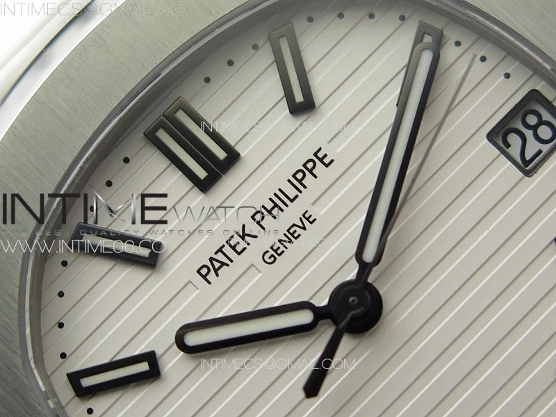 Nautilus Jumbo 5711 Super Replication PPF 1:1 Best Edition White Textured Dial on Black Rubber Strap PPF324