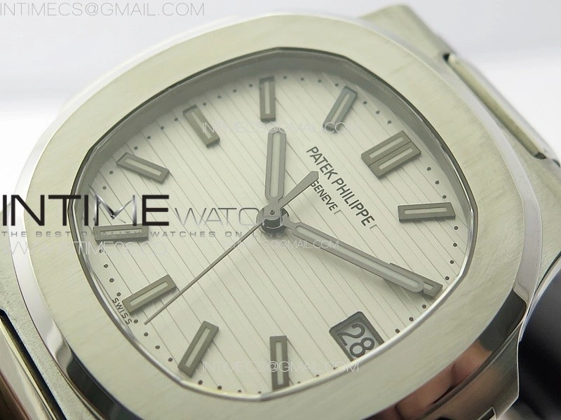 Nautilus Jumbo 5711 Super Replication PPF 1:1 Best Edition White Textured Dial on Black Rubber Strap PPF324