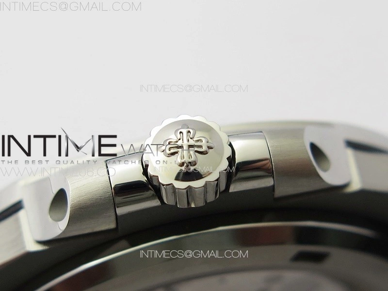 Nautilus Jumbo 5711 Super Replication PPF 1:1 Best Edition White Textured Dial on Black Rubber Strap PPF324