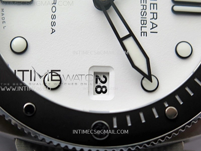 PAM1579 Luna Rossa Submersible 42mm VSF 1:1 Best Edition White Dial On Black Fabric Strap P900