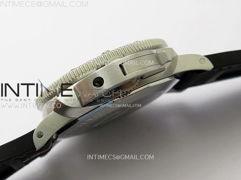 PAM1579 Luna Rossa Submersible 42mm VSF 1:1 Best Edition White Dial On Black Fabric Strap P900
