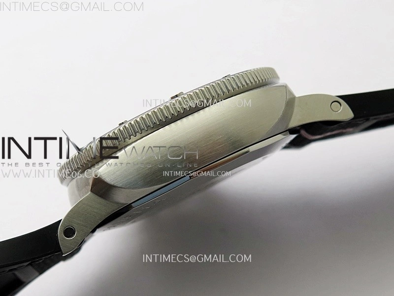 PAM1579 Luna Rossa Submersible 42mm VSF 1:1 Best Edition White Dial On Black Fabric Strap P900