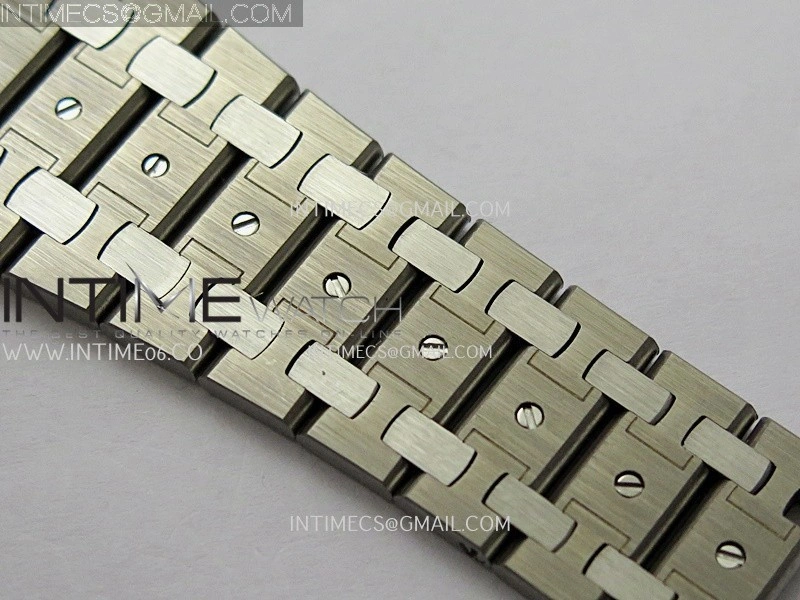 Royal Oak 16202XT 39mm Titanium ZF 1:1 Best Edition Red Dial On SS Bracelet A7121