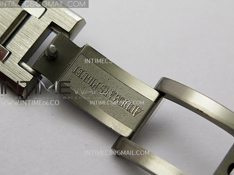 Royal Oak 16202XT 39mm Titanium ZF 1:1 Best Edition Red Dial On SS Bracelet A7121