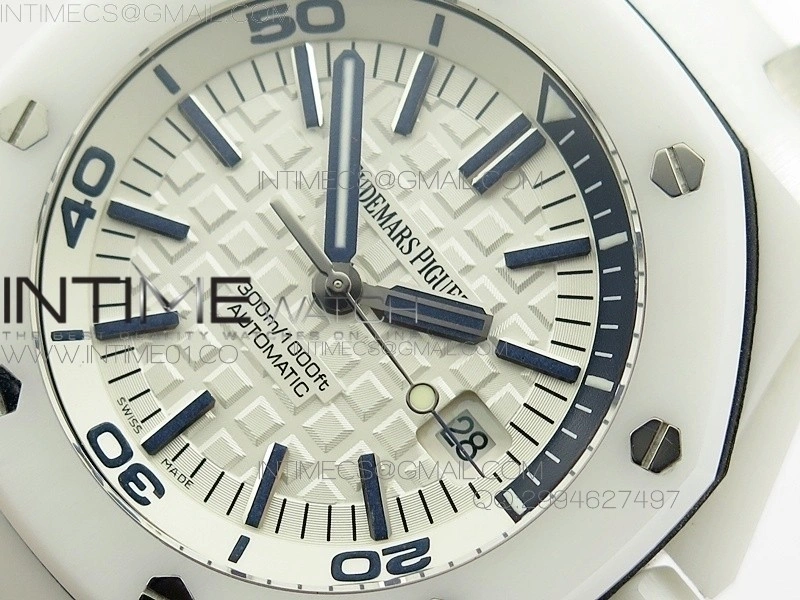 Royal Oak Offshore Diver White Ceramic BP on White Rubber Strap A3120
