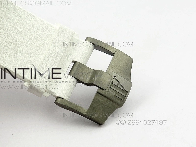 Royal Oak Offshore Diver White Ceramic BP on White Rubber Strap A3120