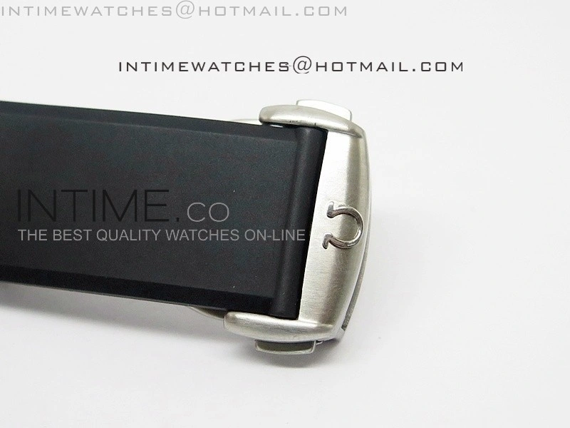 Seamaster 300m Diver SS Black Dial Black Inner Bezel on Black Rubber Strap A7750
