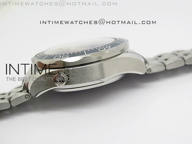 Seamaster 300m Diver SS Blue Dial Blue Bezel on SS Bracelet A7750