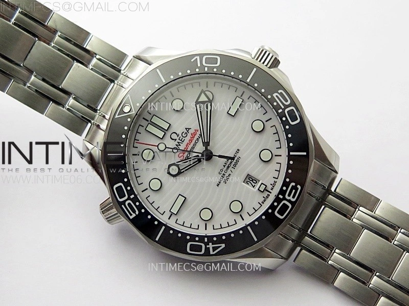 Seamaster Diver 300M B50F Black Ceramic White Dial on SS Bracelet A8800