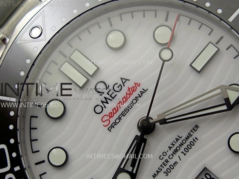 Seamaster Diver 300M B50F Black Ceramic White Dial on SS Bracelet A8800
