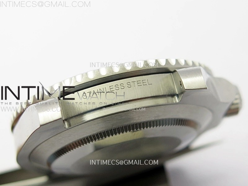 Submariner 116610 LV Green Ceramic C+F 904L 1:1 Best Edition on SS Bracelet VR3135