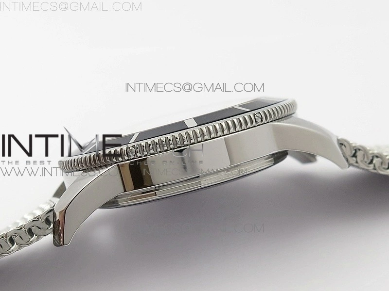 Super Ocean Heritage 46mm SS Black Bezel White Dial on SS Mesh Bracelet A2824