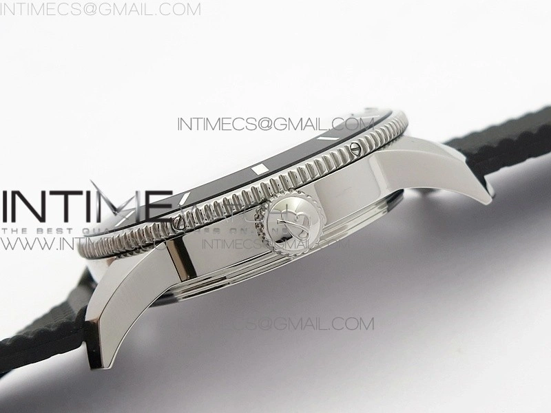 Super Ocean Heritage Black Ceramic Bezel SS Black Dial on Rubber Strap A2824