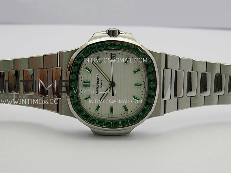 Nautilus 5711 1A Green T Diamond SS GRF 1:1 Best Edition White Textured Dial On SS Bracelet Asian 26-330