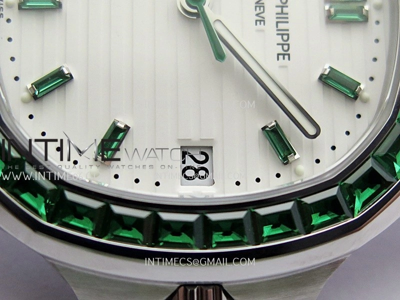 Nautilus 5711 1A Green T Diamond SS GRF 1:1 Best Edition White Textured Dial On SS Bracelet Asian 26-330