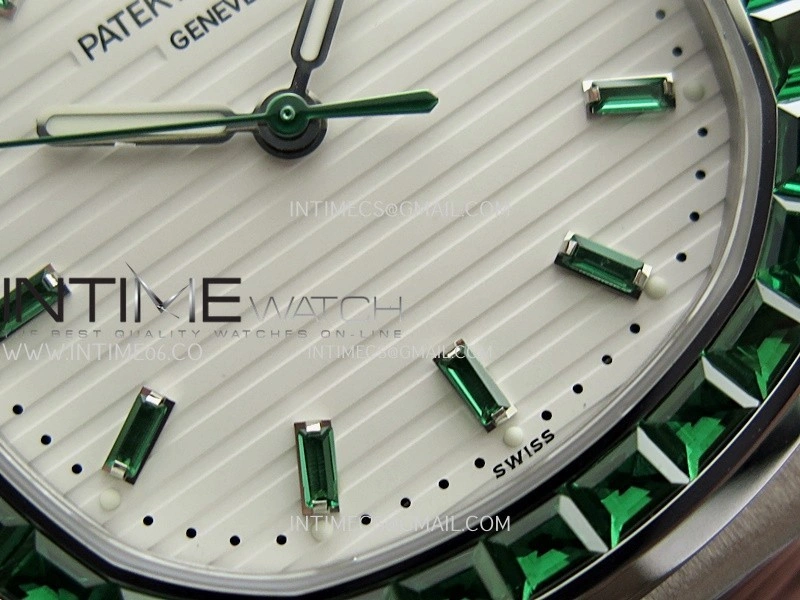 Nautilus 5711 1A Green T Diamond SS GRF 1:1 Best Edition White Textured Dial On SS Bracelet Asian 26-330