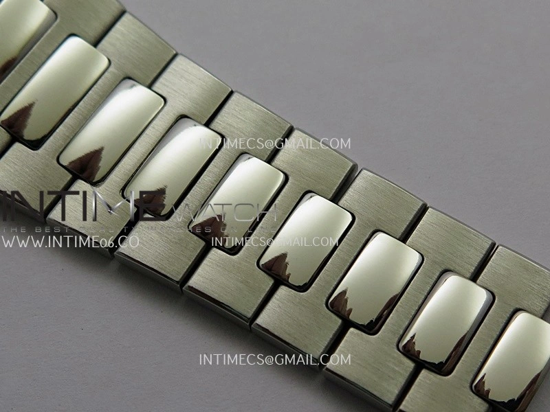 Nautilus 5711 1A Green T Diamond SS GRF 1:1 Best Edition White Textured Dial On SS Bracelet Asian 26-330