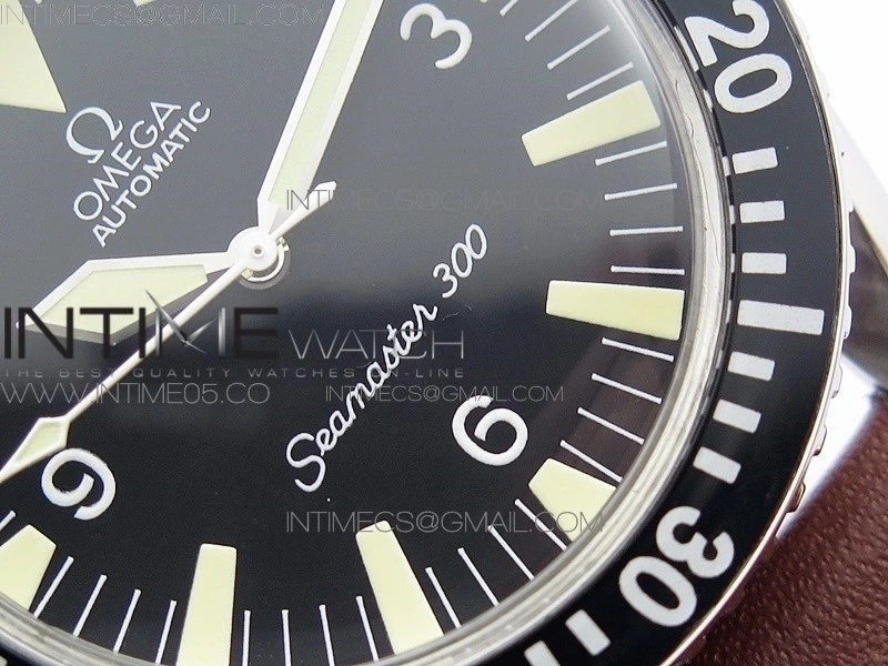 Vintage Seamaster 300 No Date SS B12 Black Dial On Brown Leather Strap A-2836