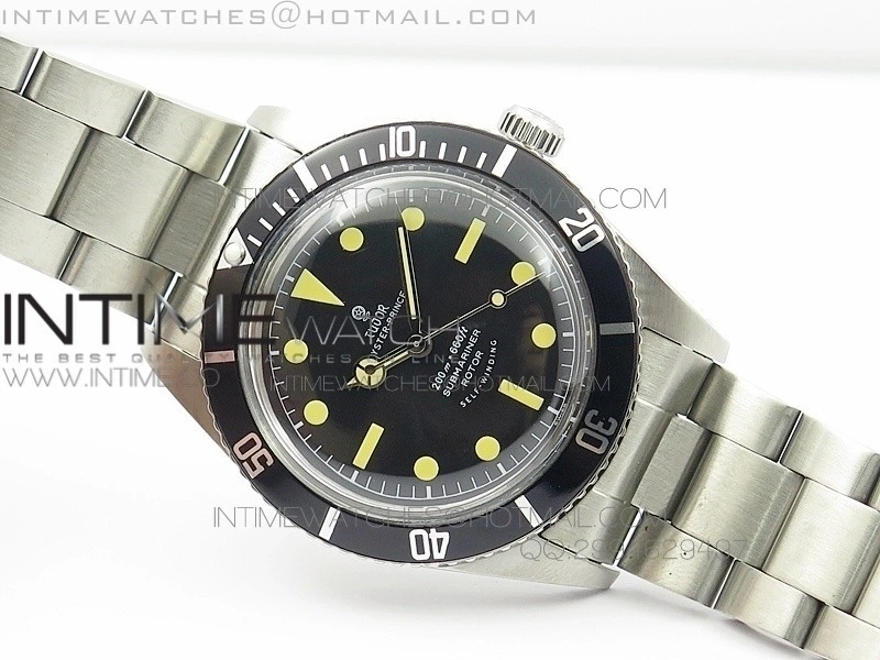 Vintage Submariner No Date 200m 660ft SS On SS Bracelet A2836