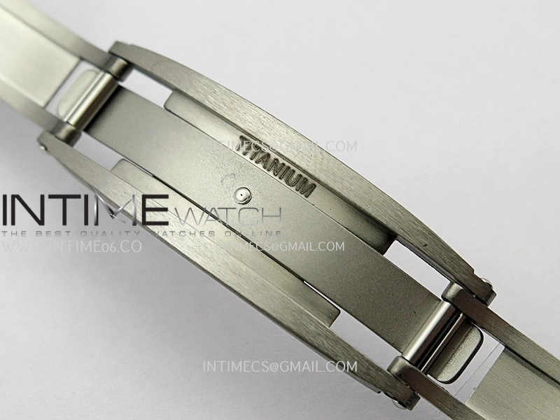 RM035-01 Black Carbon ZF Best Edition Skeleton Dial On Black Rubber Strap Super Clone RMUL2