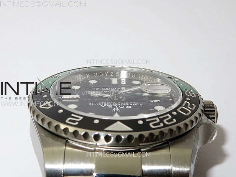 GMT Master II 126720 VTNR Green Black Ceramic 904L SS AR+F 1:1 Best Edition Black Dial on Oyster Bracelet DD3285 CHS
