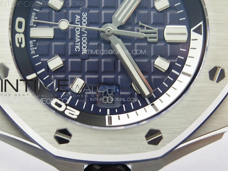 Royal Oak Offshore Diver 15720 IPF 1:1 Best Edition Blue Dial on Blue Rubber Strap A4308