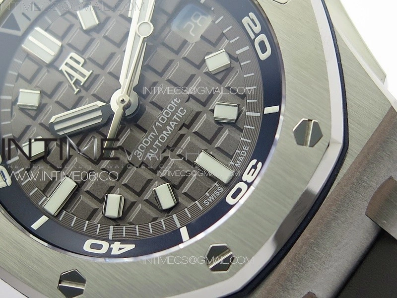 Royal Oak Offshore Diver 15720 IPF 1:1 Best Edition Gray Dial on Gray Rubber Strap A4308