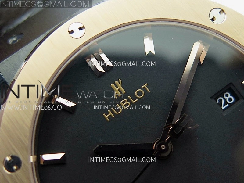 Classic Fusion 42mm Ceramic RG JJZF 1:1 Best Edition Black Dial On Black Gummy Strap