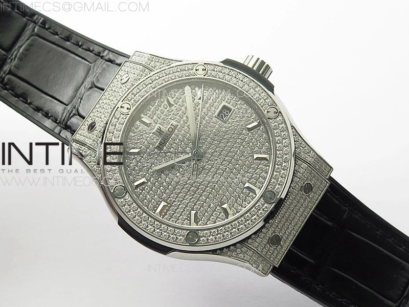 Classic Fusion 42mm SS Paved Diamonds Case And Bezel B50F Paved Diamonds Dial On Black Gummy Strap A2892