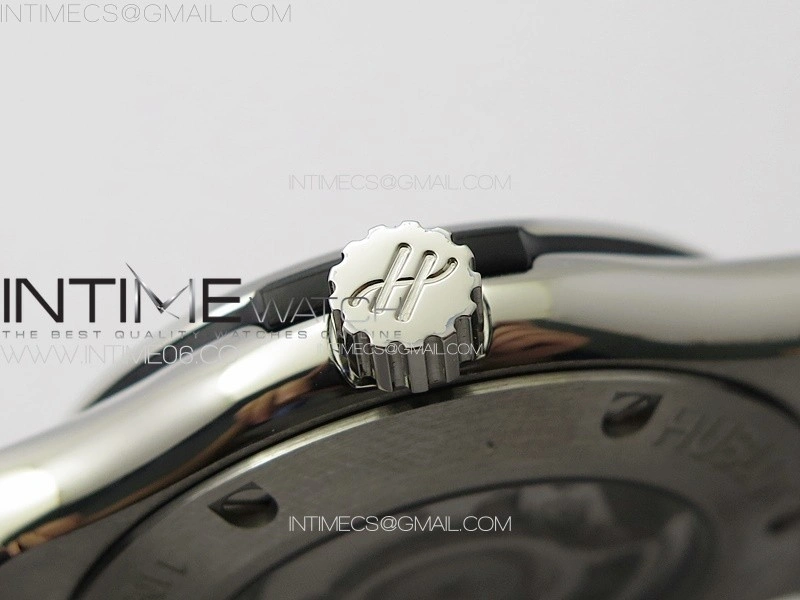 Classic Fusion 42mm SS Paved Diamonds Case And Bezel B50F Paved Diamonds Dial On Black Gummy Strap A2892