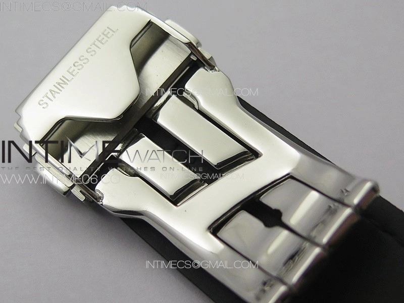 Classic Fusion 42mm SS Paved Diamonds Case And Bezel B50F Paved Diamonds Dial On Black Gummy Strap A2892
