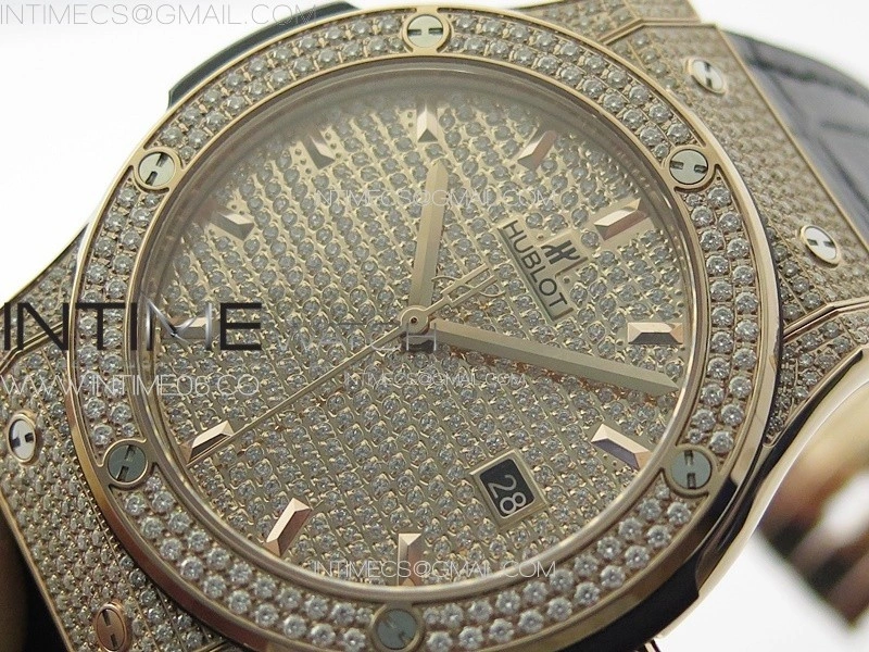 Classic Fusion 42mm RG Paved Diamonds Case And Bezel B50F Paved Diamonds Dial On Black Gummy Strap A2892