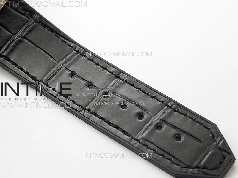 Classic Fusion 42mm RG Paved Diamonds Case And Bezel B50F Paved Diamonds Dial On Black Gummy Strap A2892