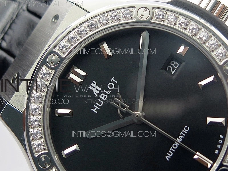 Classic Fusion 42mm SS Paved Diamonds Bezel B50F Black Dial On Black Gummy Strap A2892