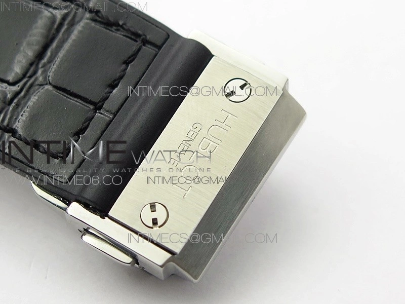Classic Fusion 42mm SS Paved Diamonds Bezel B50F Black Dial On Black Gummy Strap A2892
