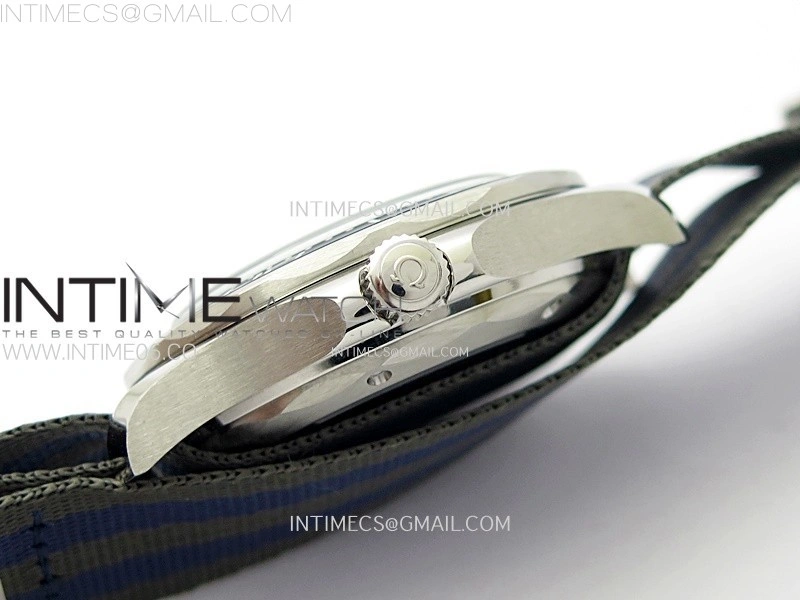 Seamaster Diver 300M 007 B50F Blue Ceramic Blue wave textured Dial on Nylon A8806