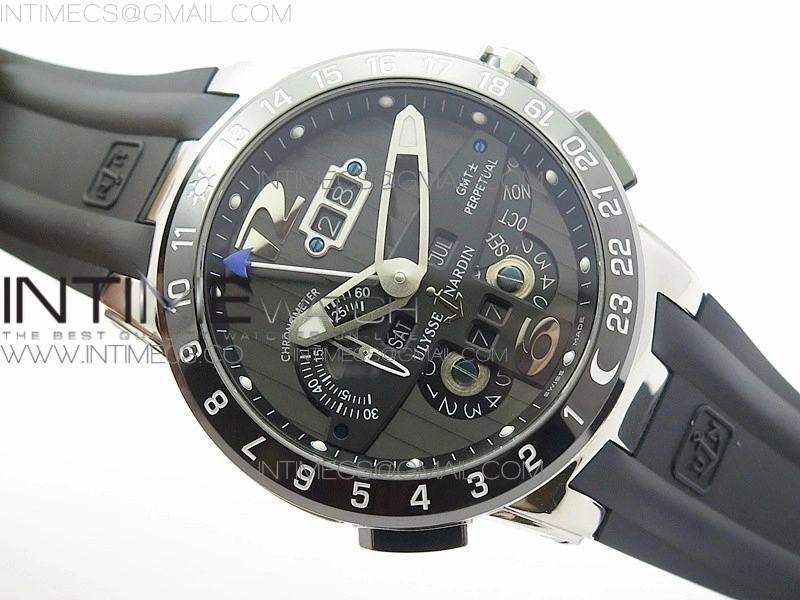 Executive Toro SS TWA 1:1 Best Edition Black Dial on Black Rubber Strap Asian UN-32