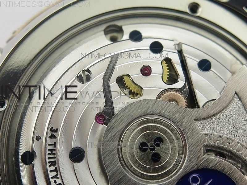 Executive Toro SS TWA 1:1 Best Edition Black Dial on Black Rubber Strap Asian UN-32