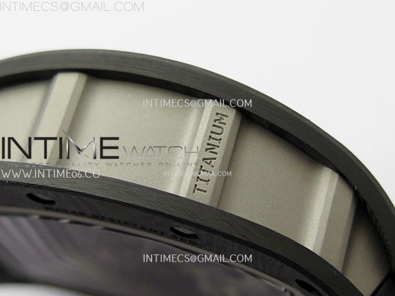 RM055 White inner Bezel Black Crown NTPT Ti ZF 1:1 Best Edition on Black Rubber Strap RMUL2 Super Clone