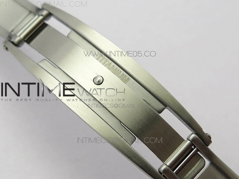 RM011 Carbon Case Carbon Bezel Chronograph KVF 1:1 Best Edition Skeleton Dial Red RG on Red Rubber Strap A7750